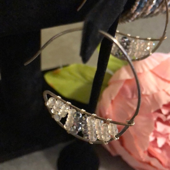 Pretty Beaded Bracelet and Earring Set - Picture 2 of 4